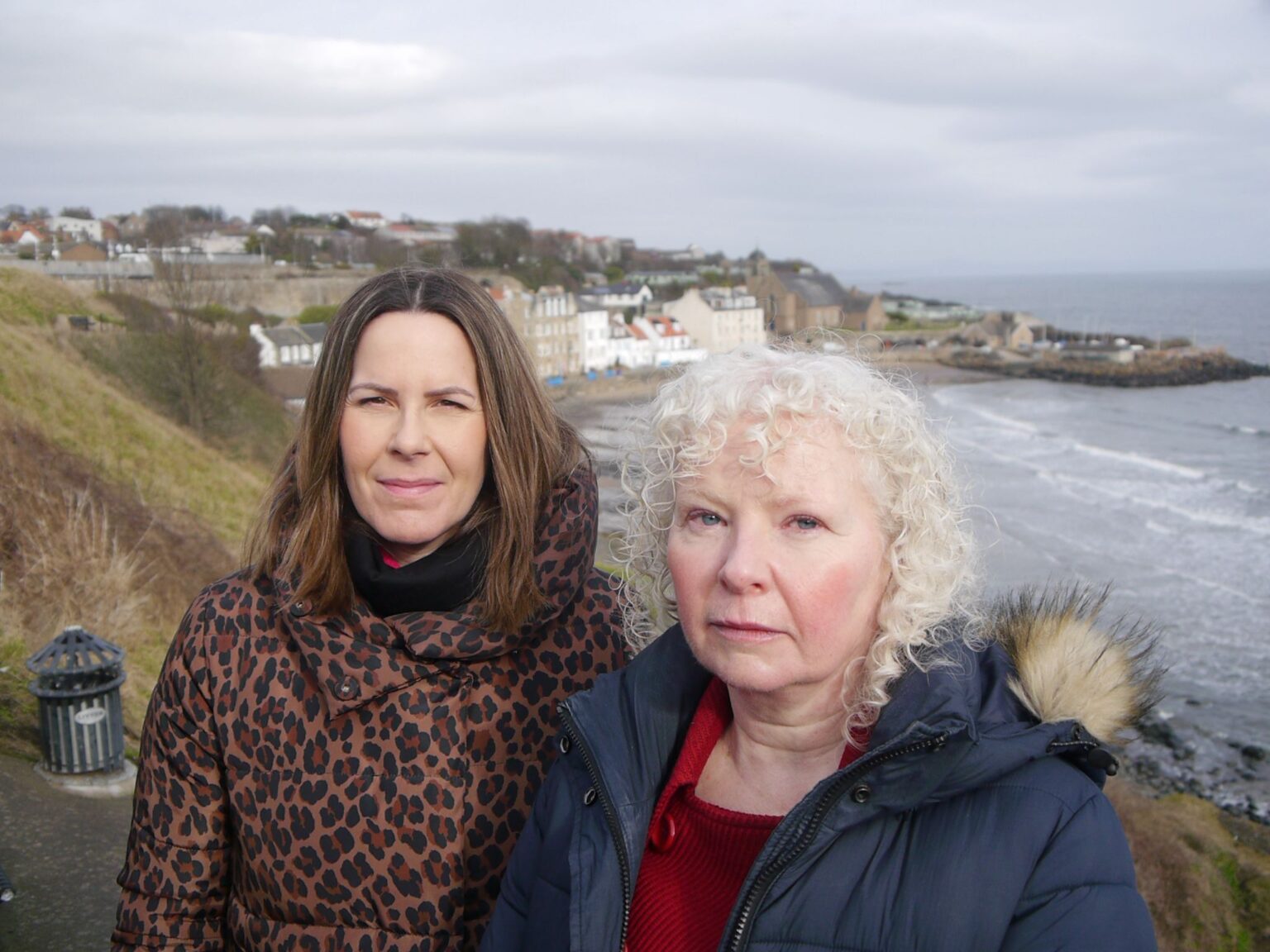 Melanie Ward MP and Claire Baker MSP at Kinghorn Harbour Beach